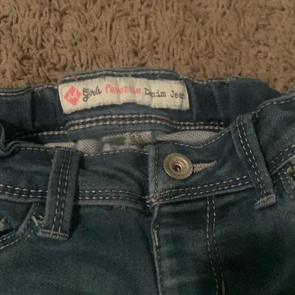 Girl’s Size 6 Adjustable Waist Jeans Lot of 3 Cute & Trendy ♥️ - Picture 5 of 7